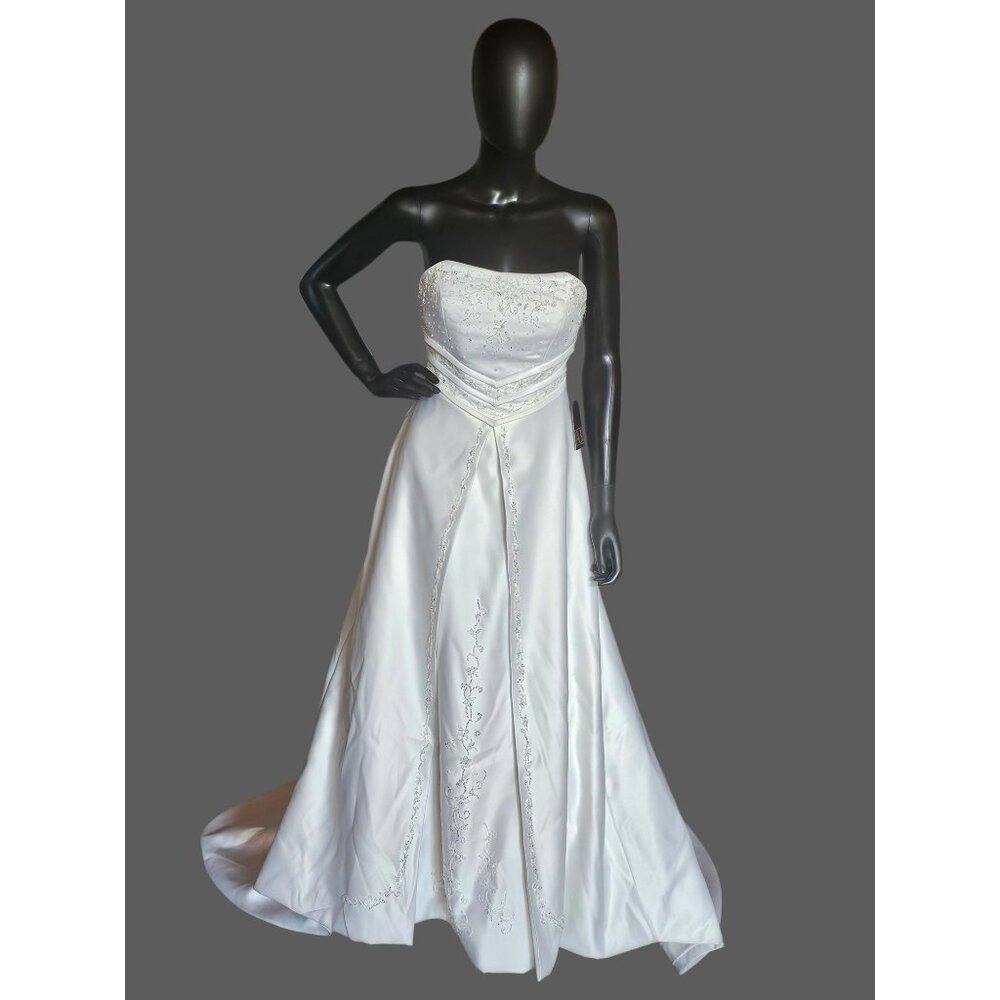 Vintage White Satin V-Split A Line Wedding Gown